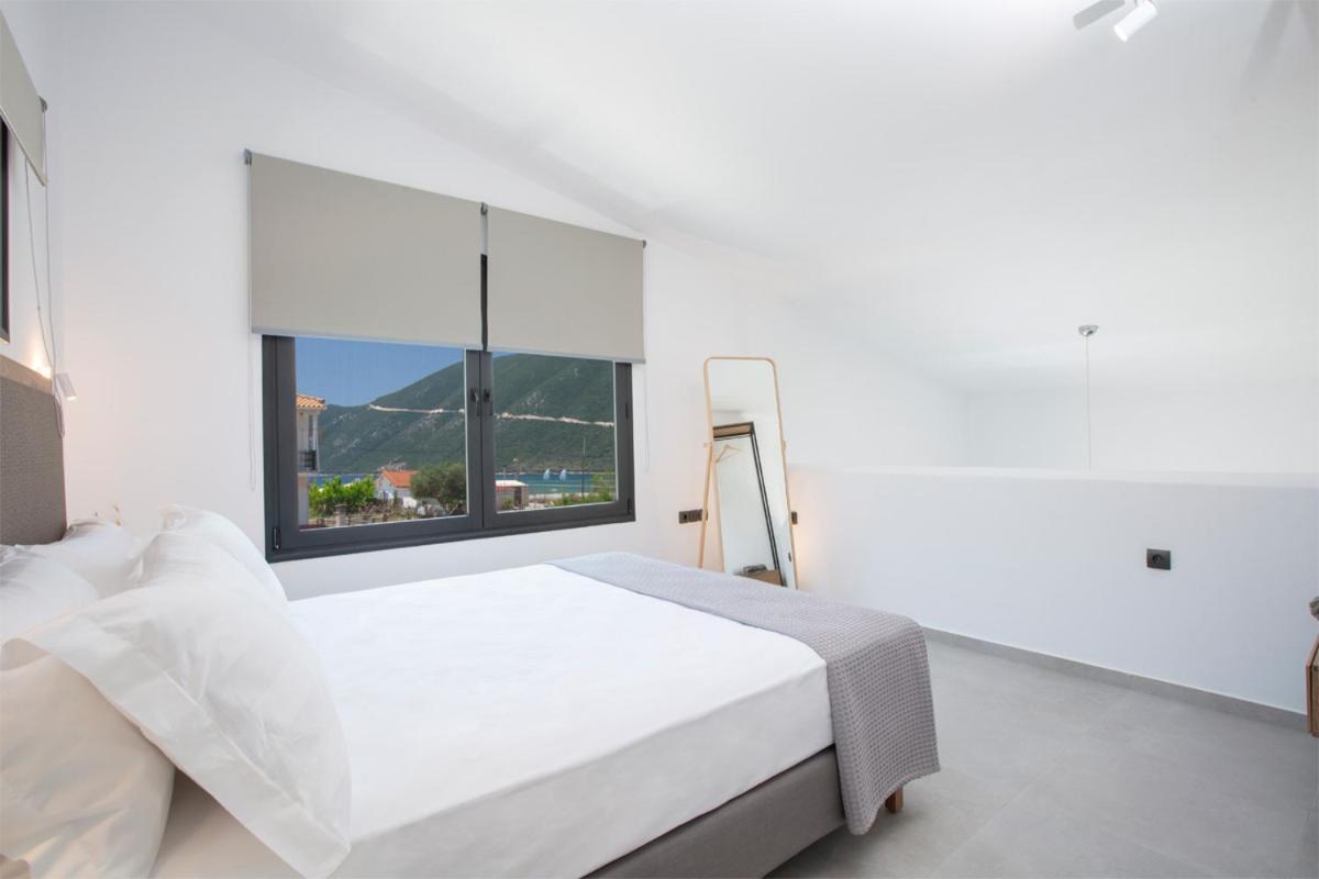 Seascape Villas Vassiliki - Beachfront Villas Экстерьер фото