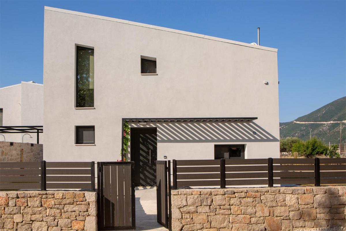 Seascape Villas Vassiliki - Beachfront Villas Экстерьер фото
